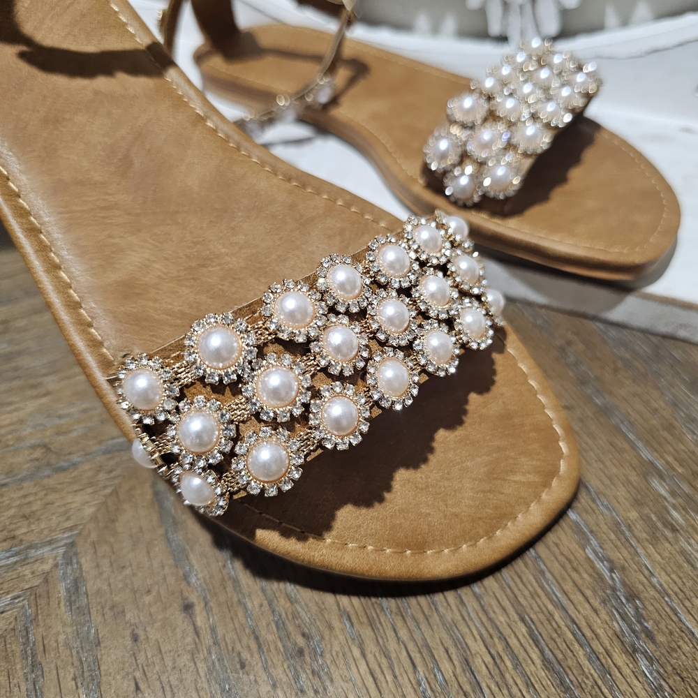 NEW Boutique Elegant Tan Sandals with Pearl Embellishments & Rhinestones Women 7 - Picture 2 of 7